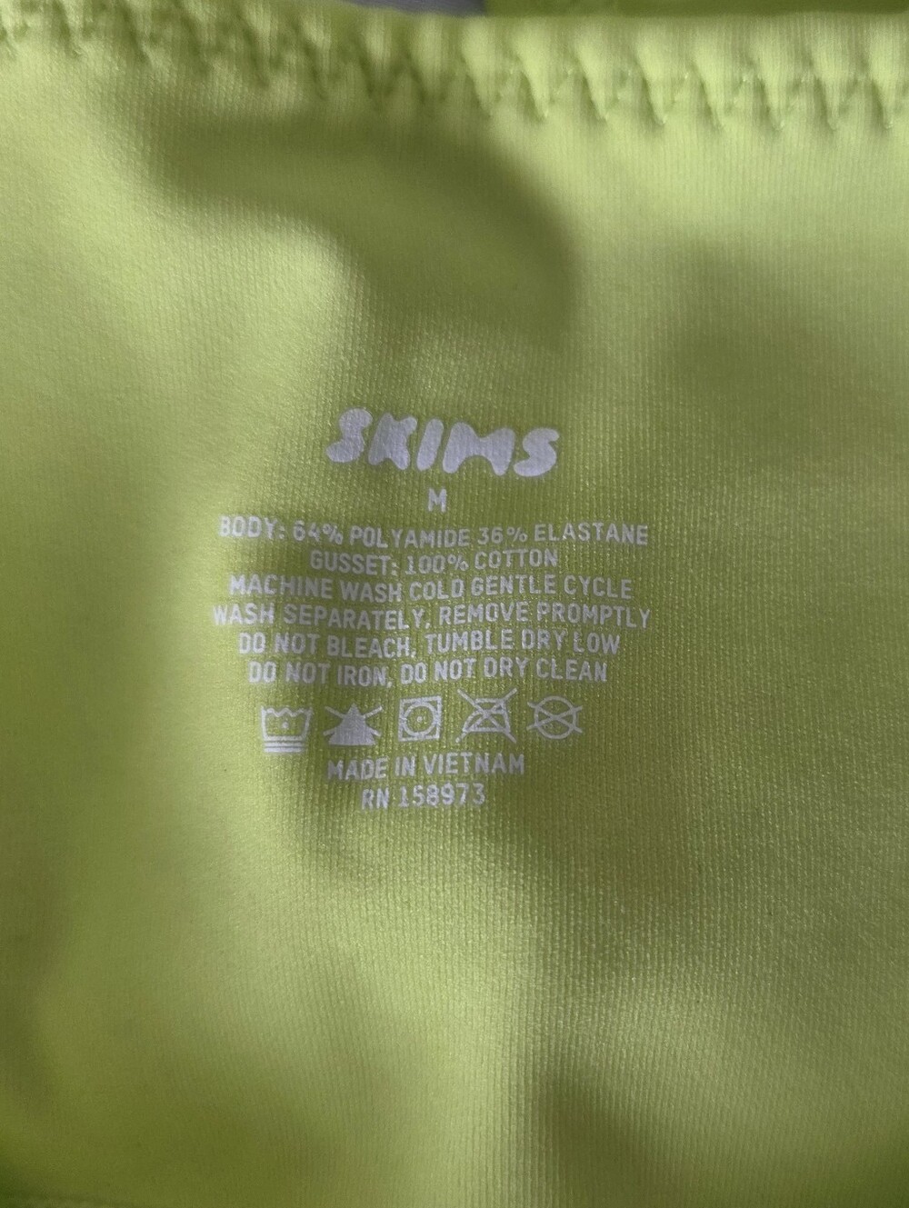 Skims New Fits Everbody Daffodil Activewear Bralette & High Waist Shorts Set - Picture 5 of 5